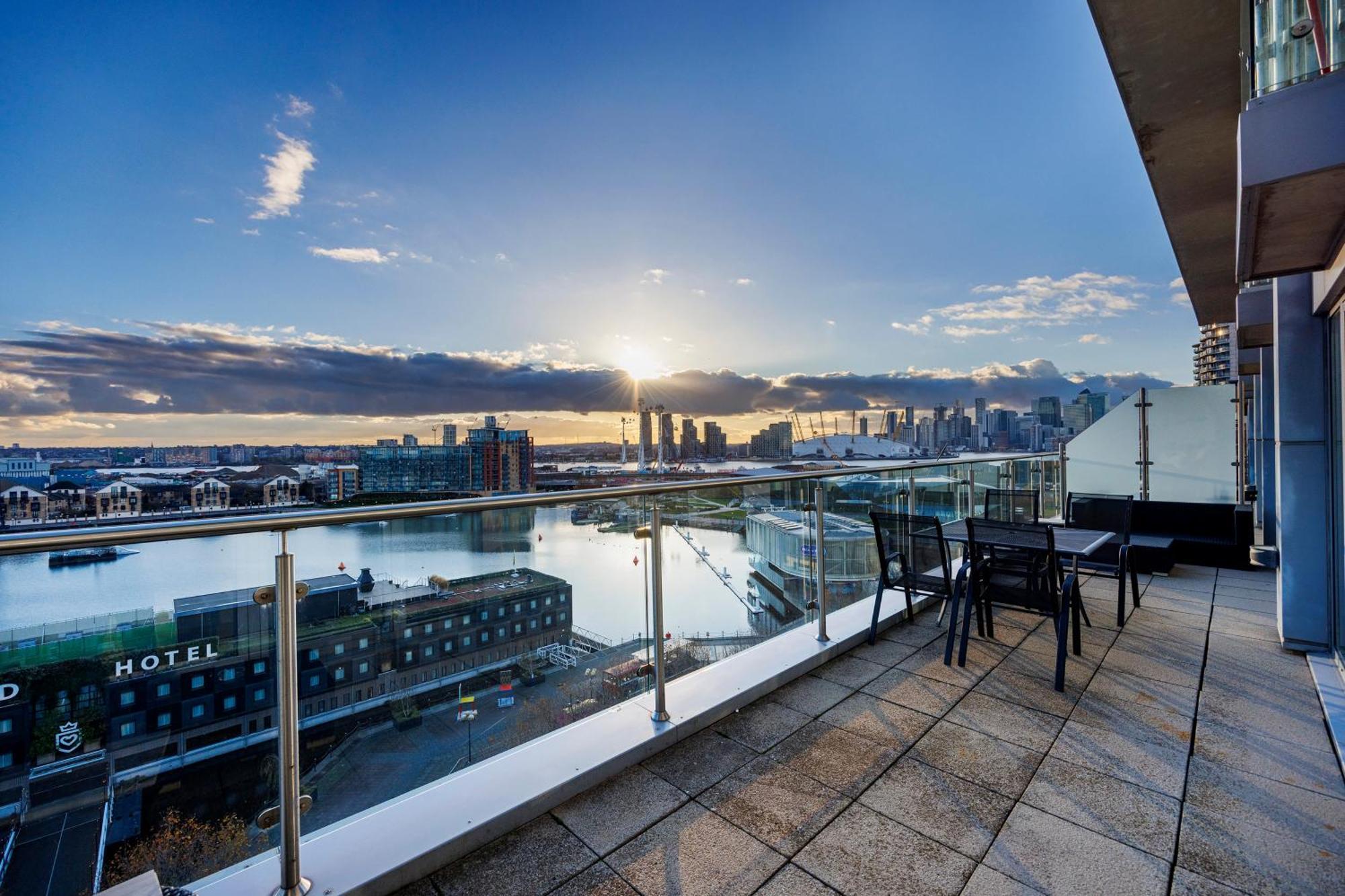 Austin David Apartments Excel Лондон Екстер'єр фото